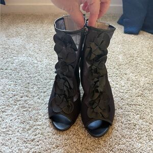 Boutique 9 Black Floral Mesh Heels